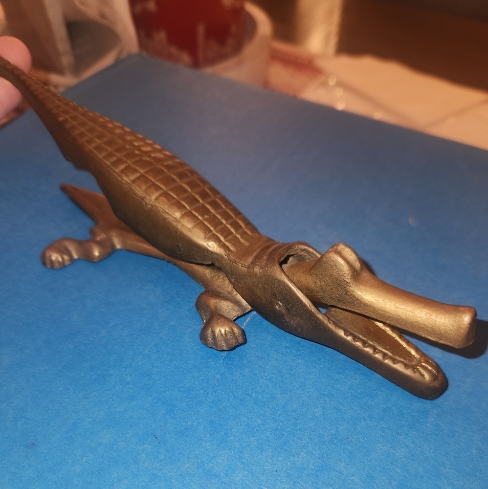 Alligator Nutcracker